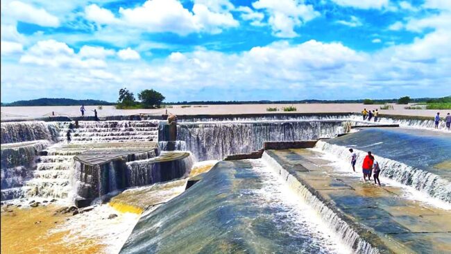 Samudra Lingapur Waterfalls